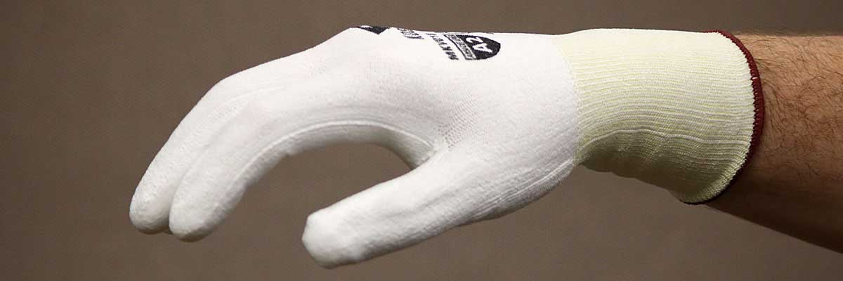 Coated gloves or leather gloves? The new Kosto gloves are perfect for the summer season